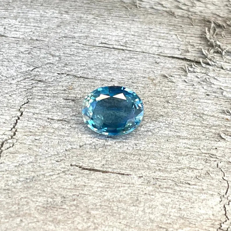 Natural Blue Green Sapphire gems-756e