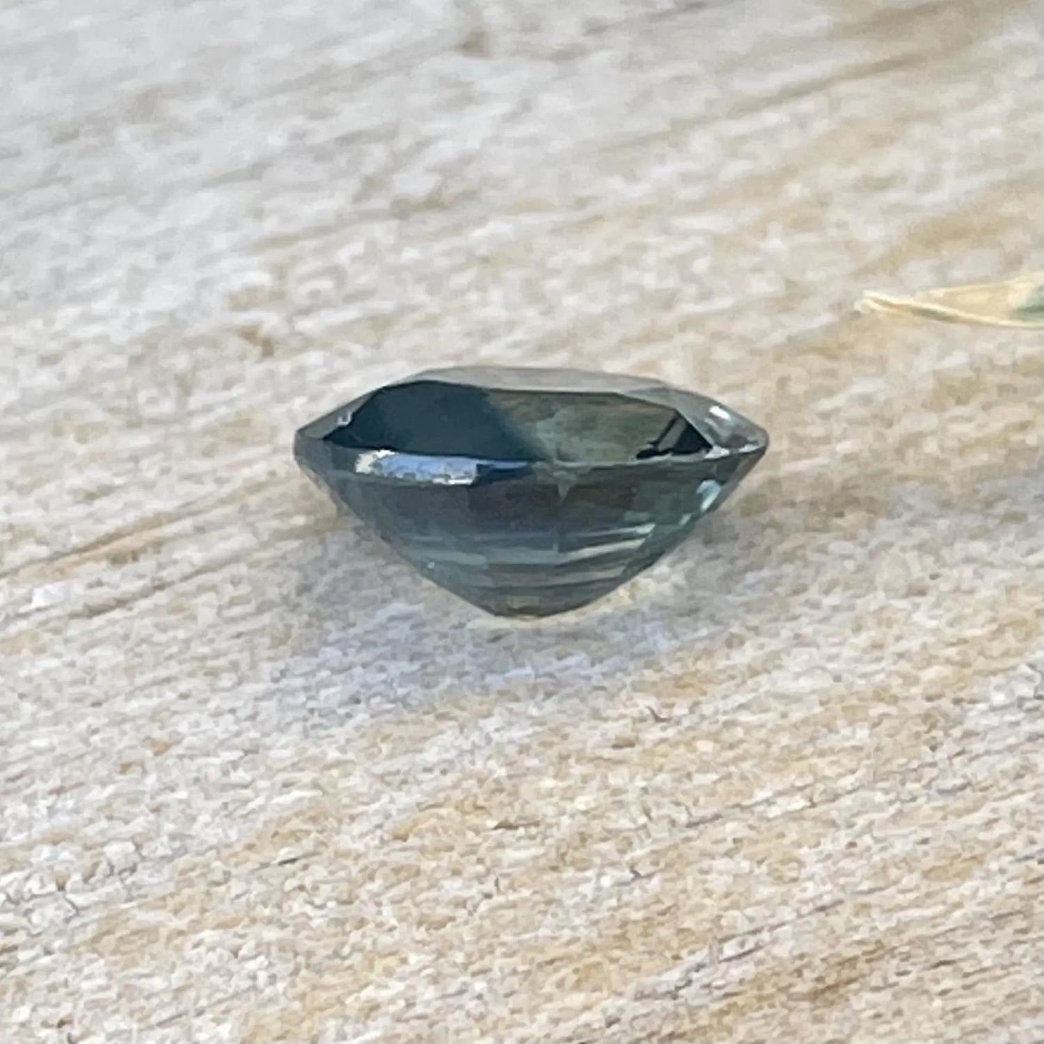 Natural Blue Green Sapphire gems-756e