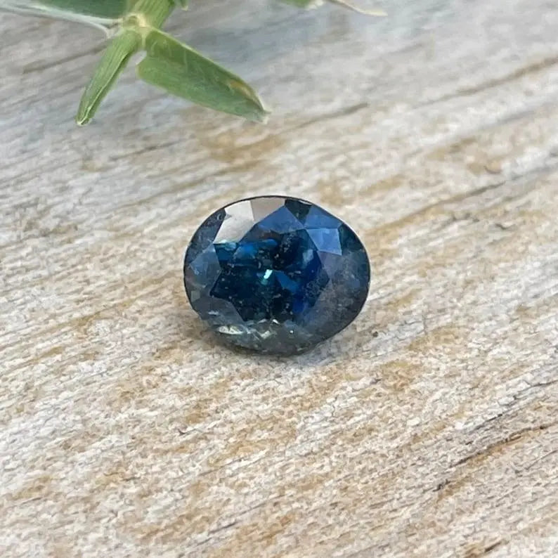 Natural Blue Green Sapphire gems-756e