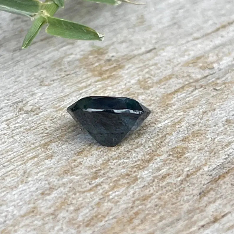 Natural Blue Green Sapphire gems-756e