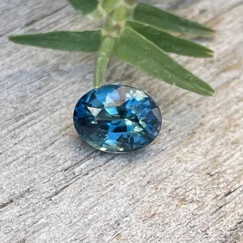 Natural Blue Green Sapphire gems-756e