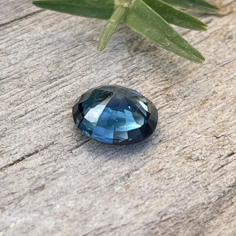 Natural Blue Green Sapphire gems-756e