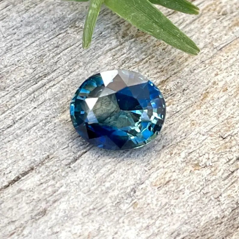 Natural Blue Green Sapphire gems-756e