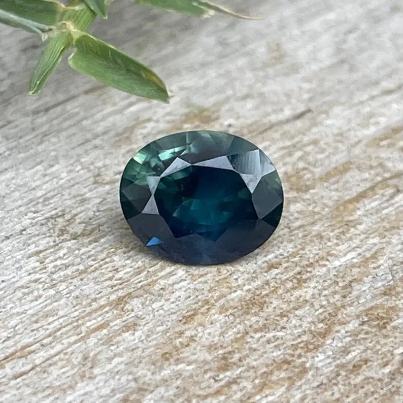 Natural Blue Green Sapphire gems-756e