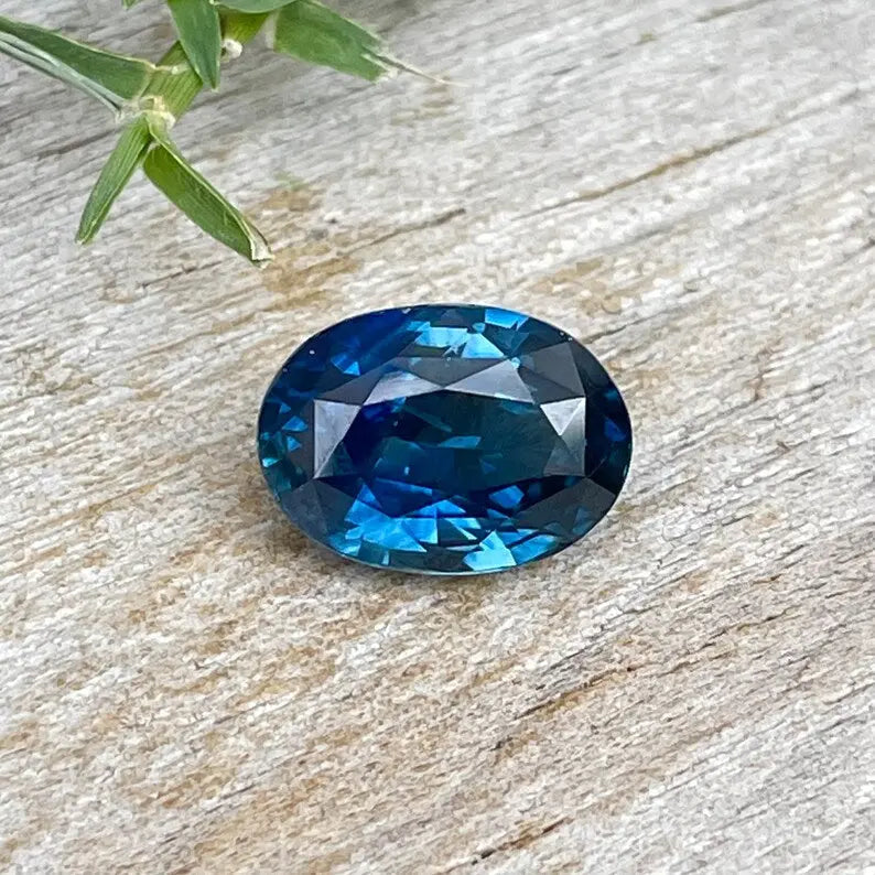 Natural Blue Green Sapphire gems-756e