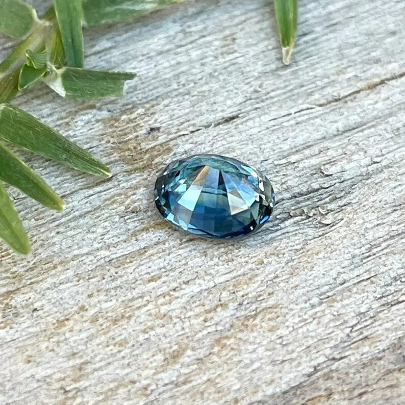 Natural Blue Green Sapphire gems-756e