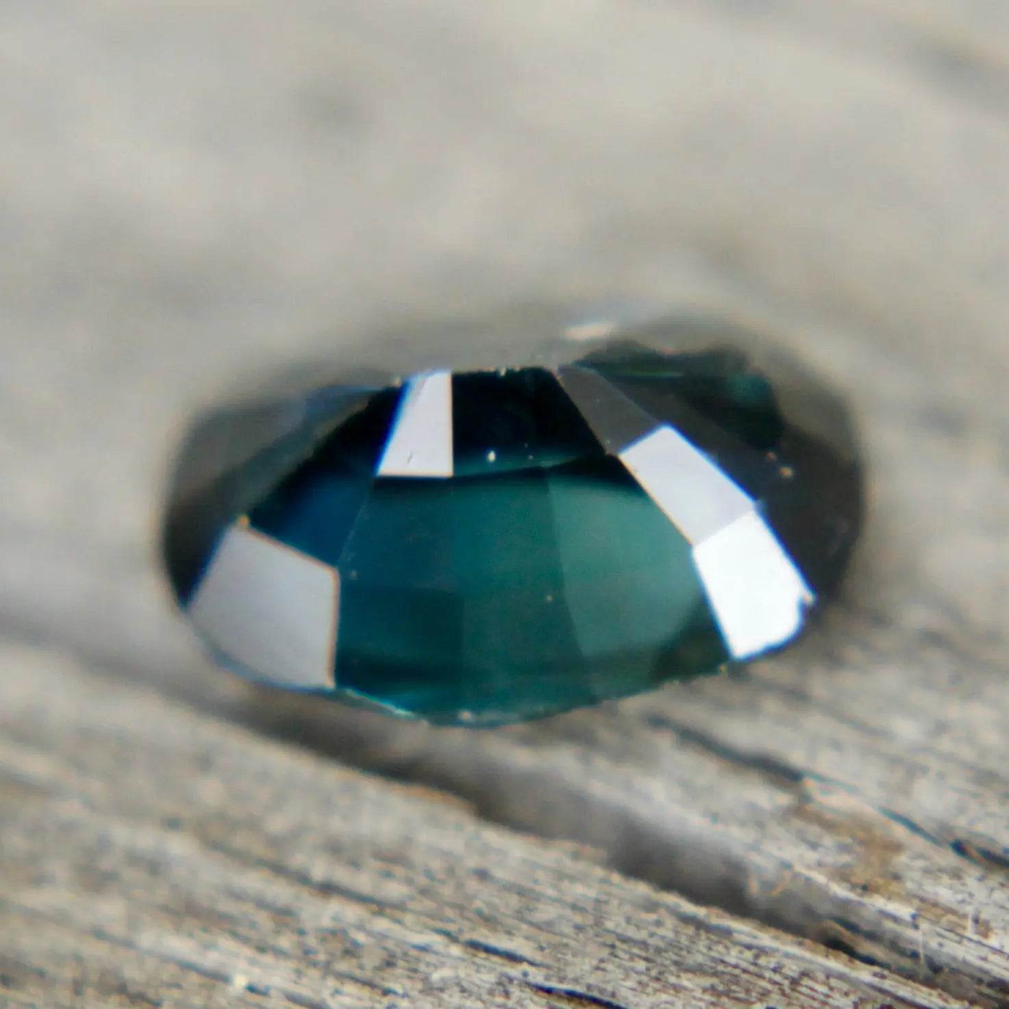 Natural Blue Green Sapphire gems-756e