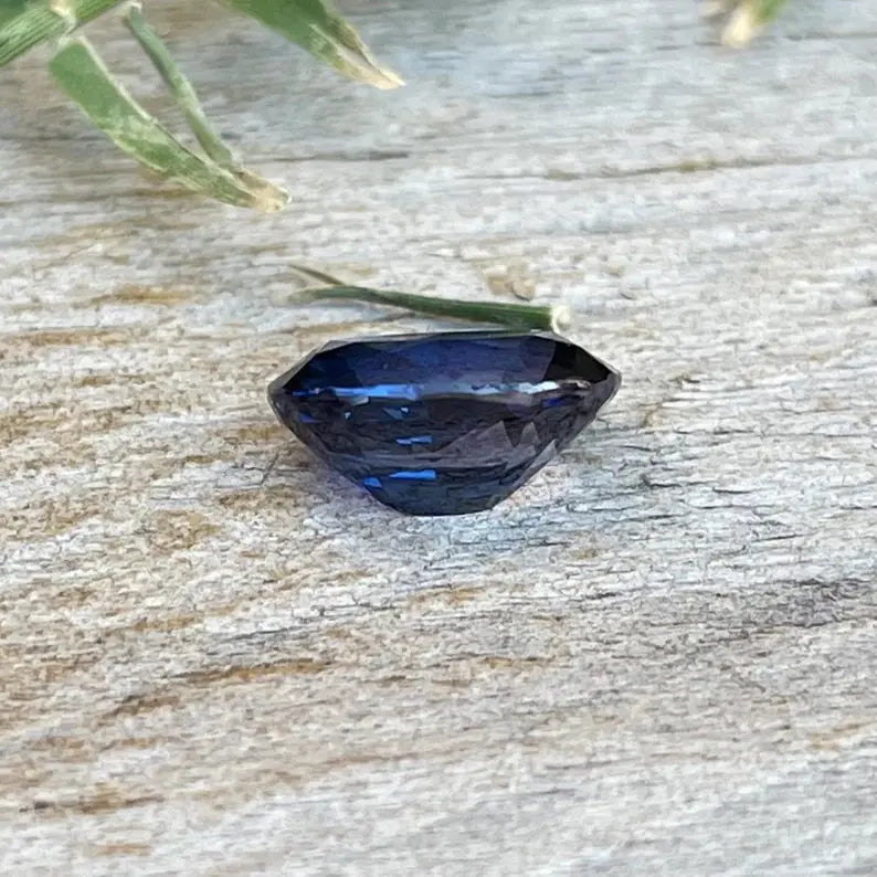 Natural Blue Purple Sapphire gems-756e