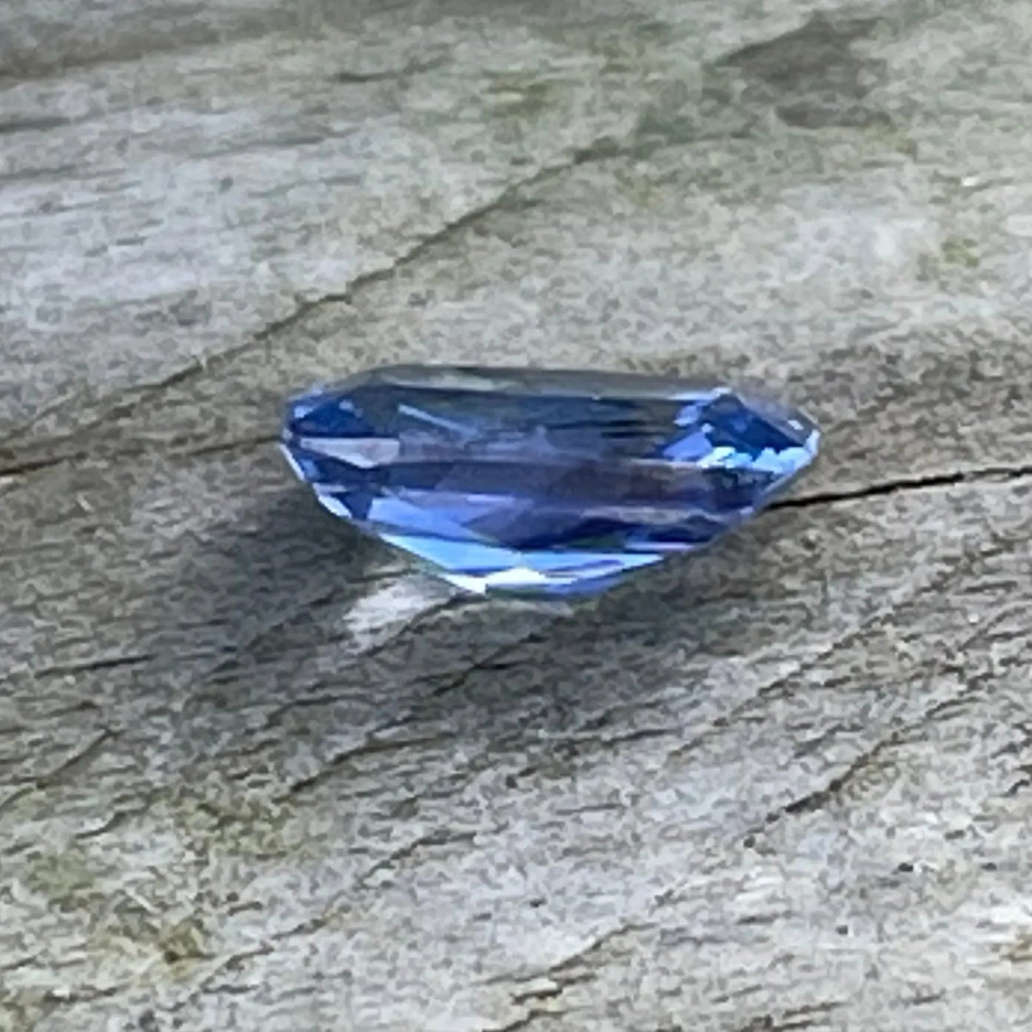 Natural Blue Sapphire gems-756e