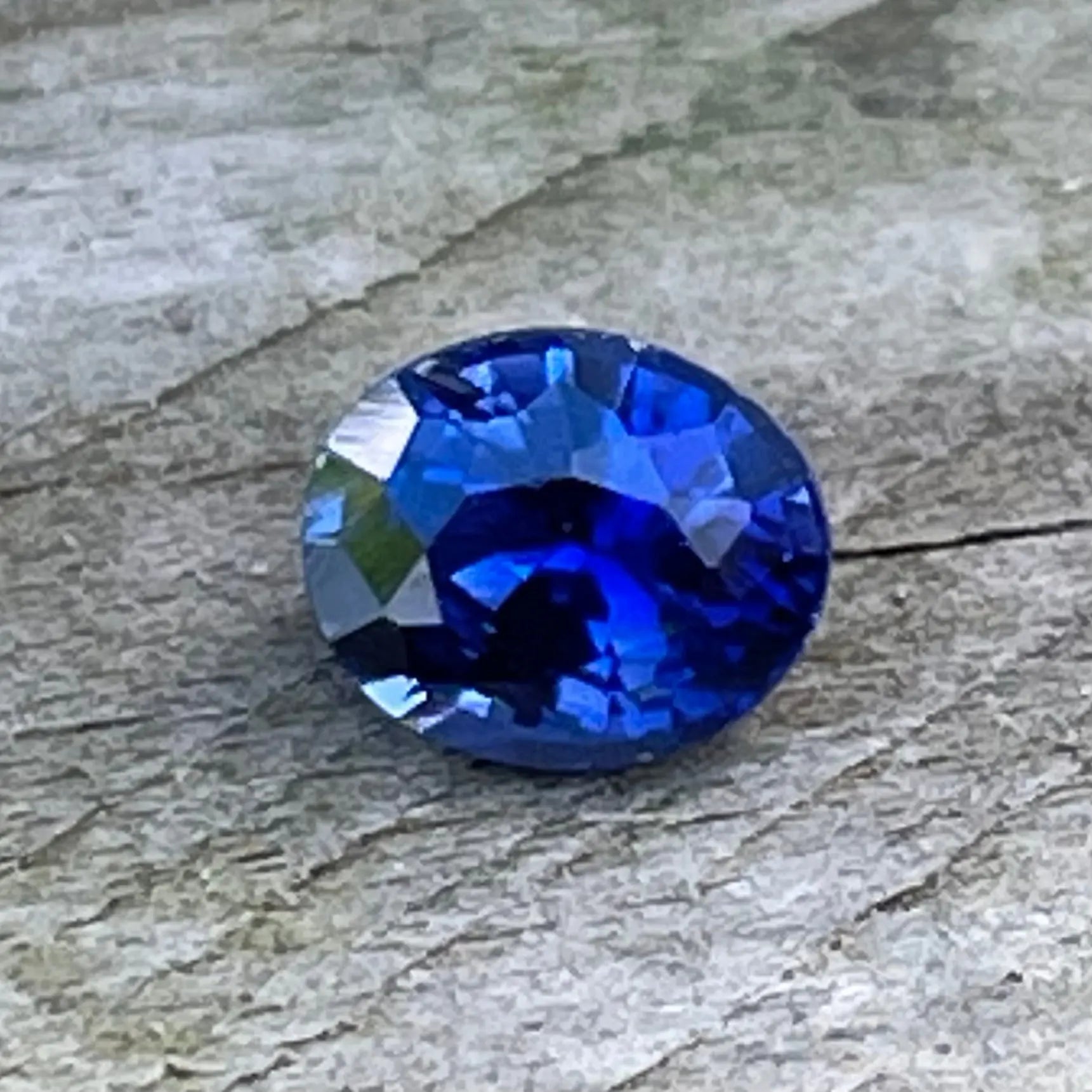 Natural Blue Sapphire gems-756e