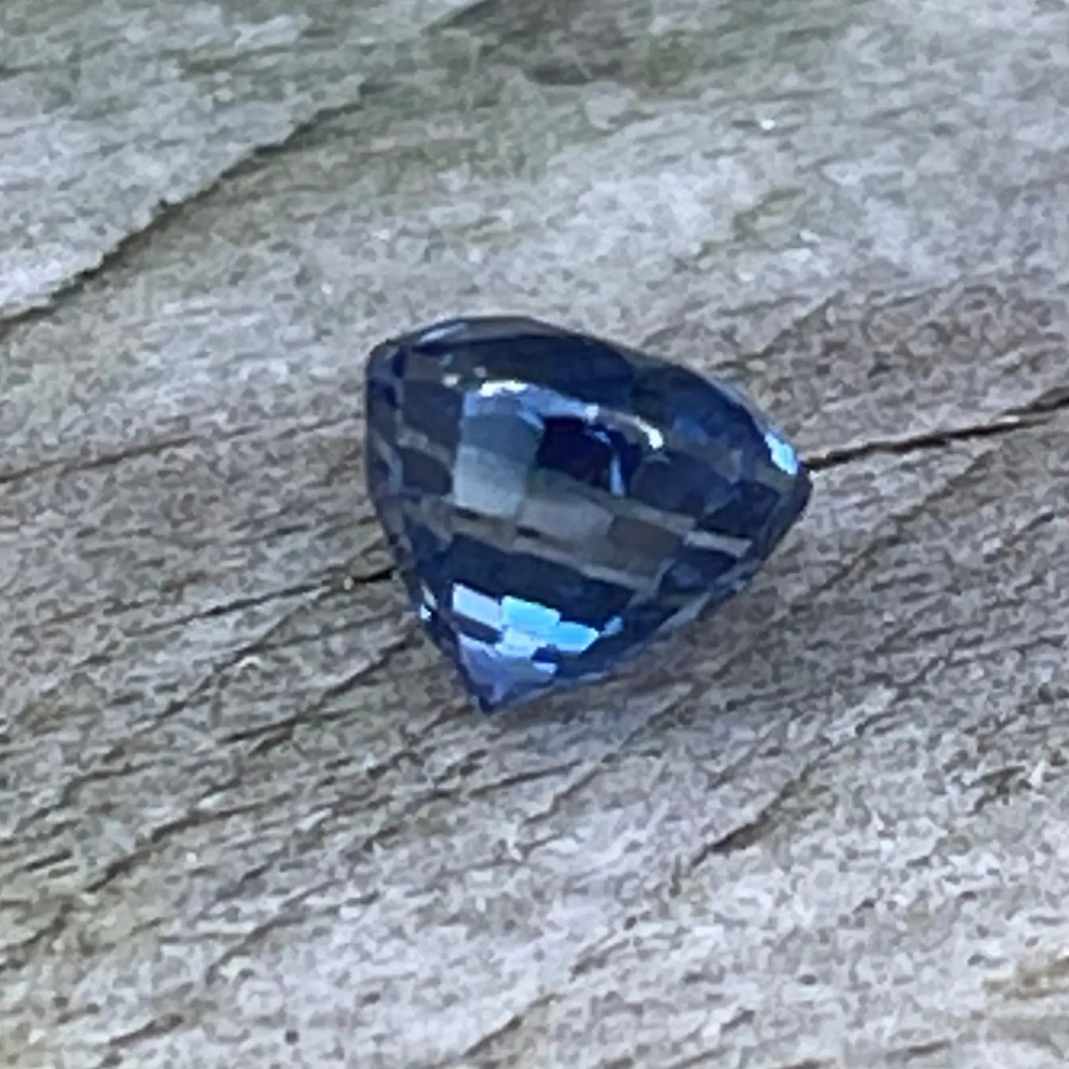 Natural Blue Sapphire gems-756e