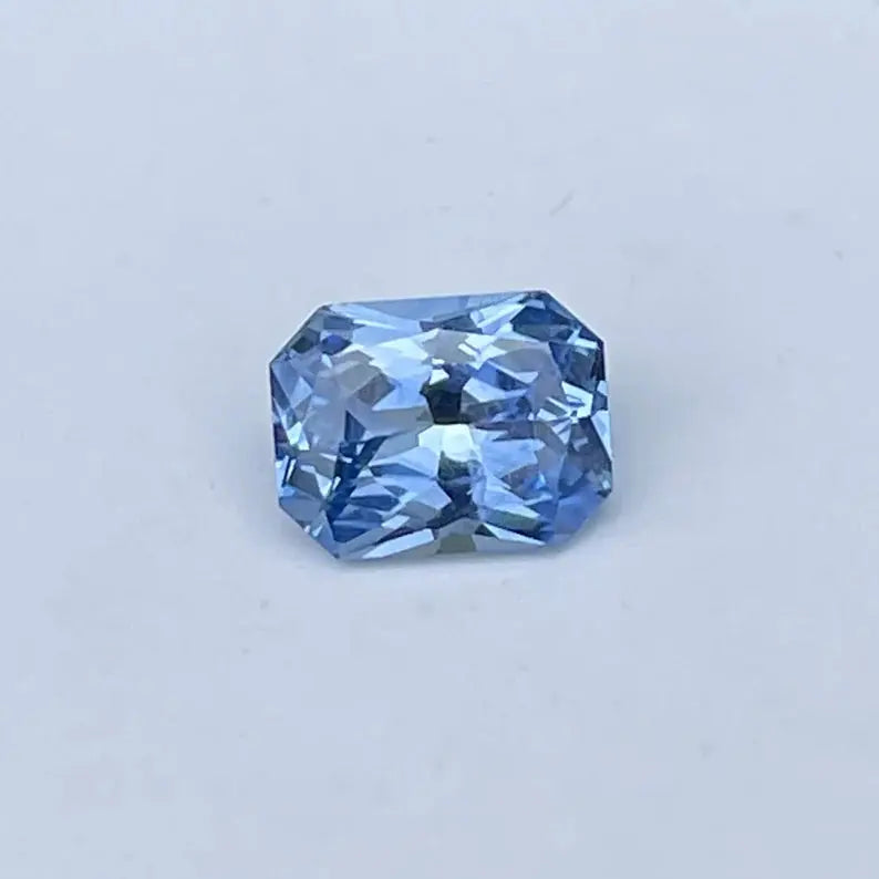 Natural Blue Sapphire gems-756e