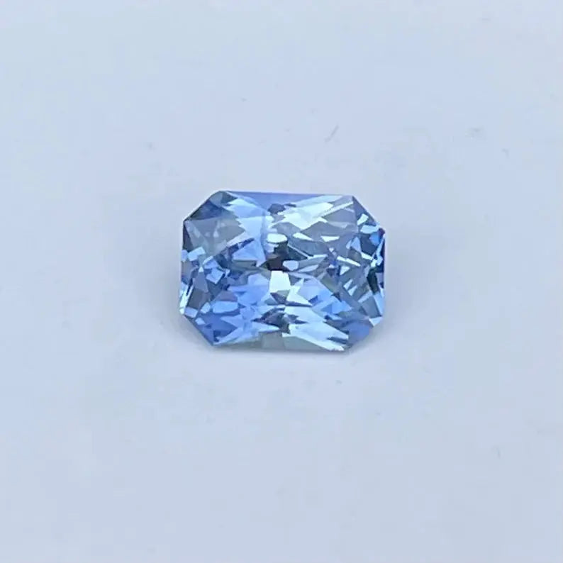 Natural Blue Sapphire gems-756e