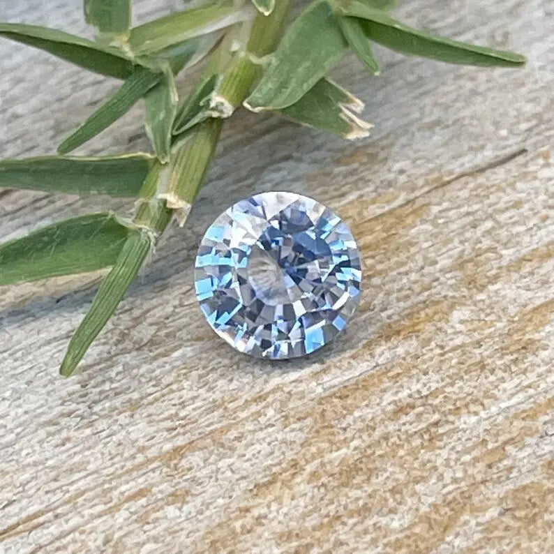 Natural Blue Sapphire gems-756e