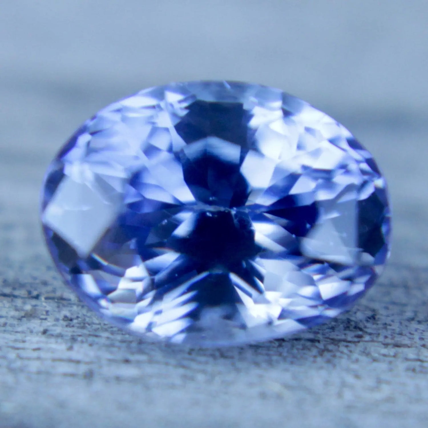 Natural Blue Sapphire gems-756e