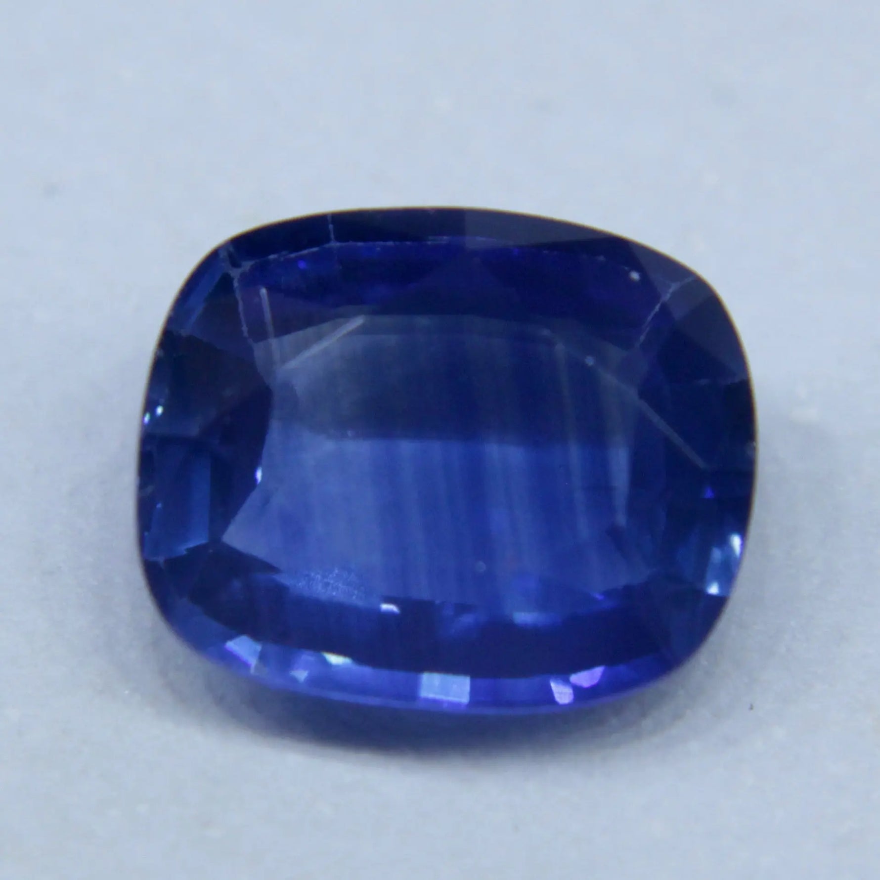 Natural Blue Sapphire gems-756e