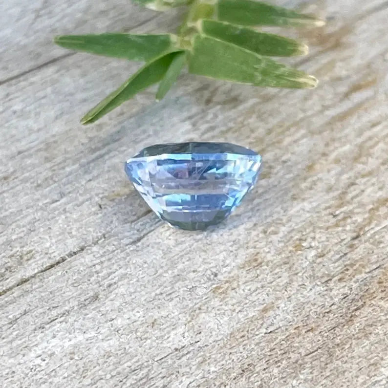 Natural Blue Sapphire gems-756e