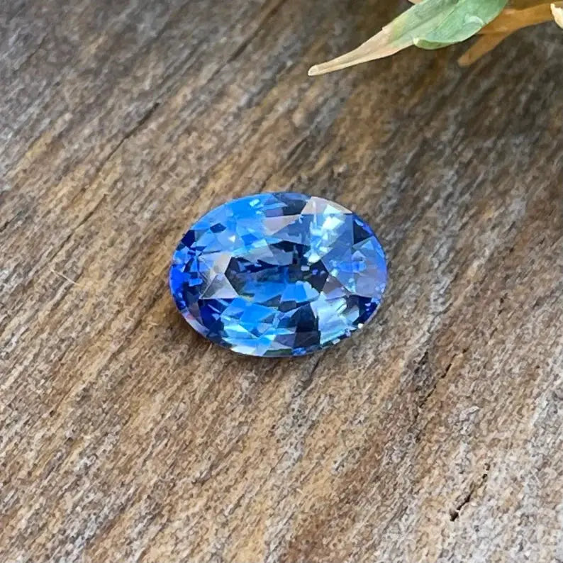 Natural Blue Sapphire gems-756e