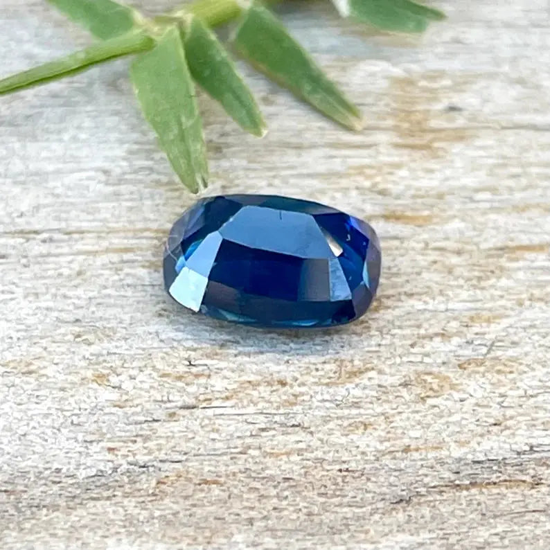 Natural Blue Sapphire gems-756e