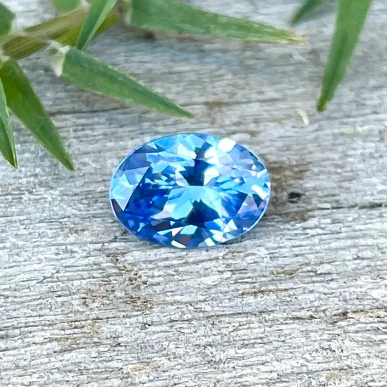 Natural Blue Sapphire gems-756e