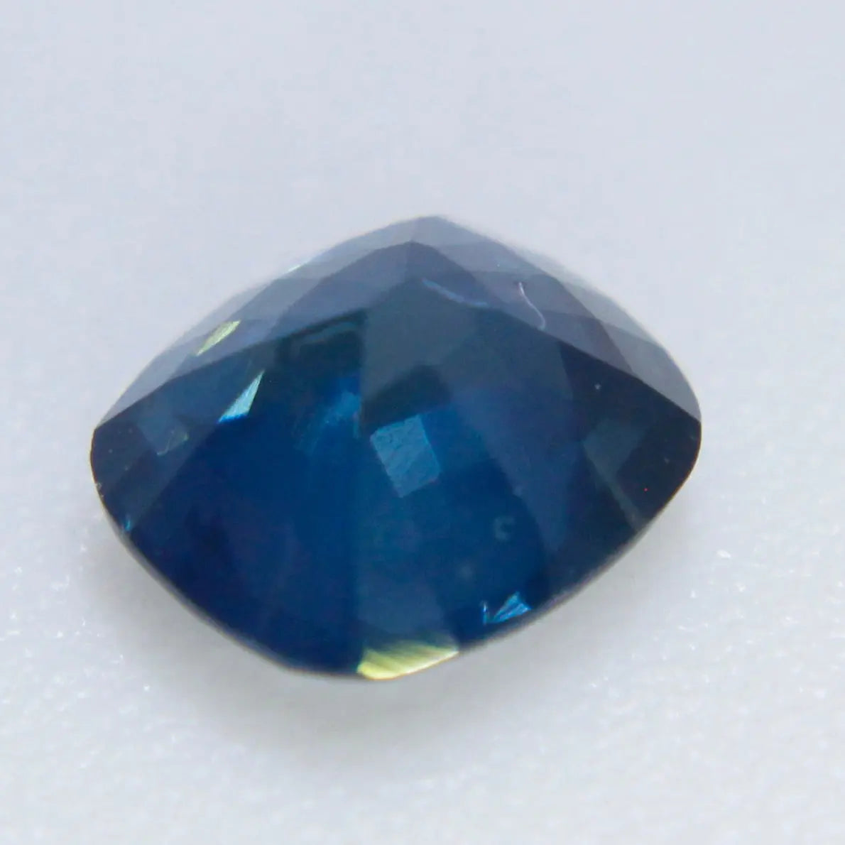 Natural Blue Sapphire gems-756e