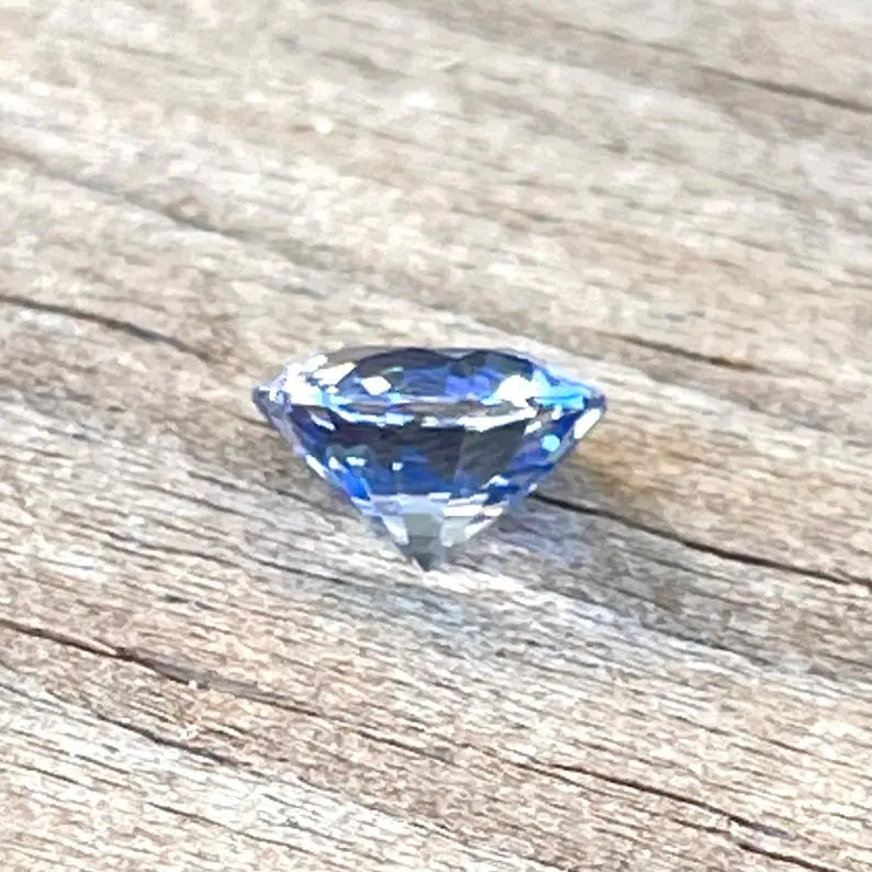 Natural Blue Sapphire gems-756e