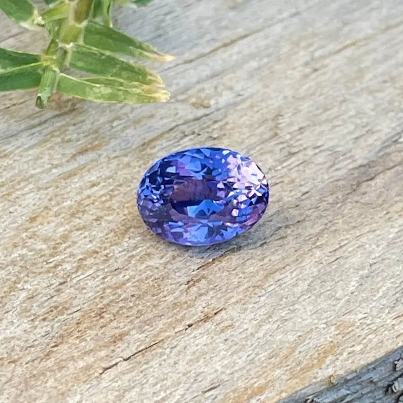 Natural Colour Change Sapphire gems-756e