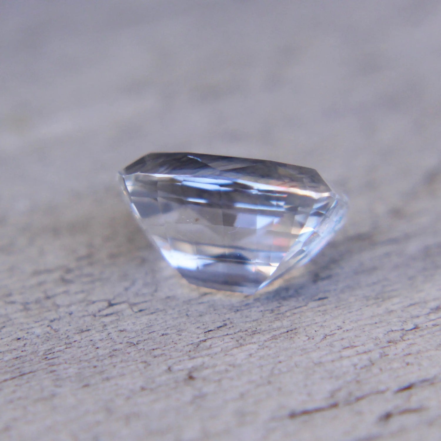 Natural Colourless Sapphire gems-756e