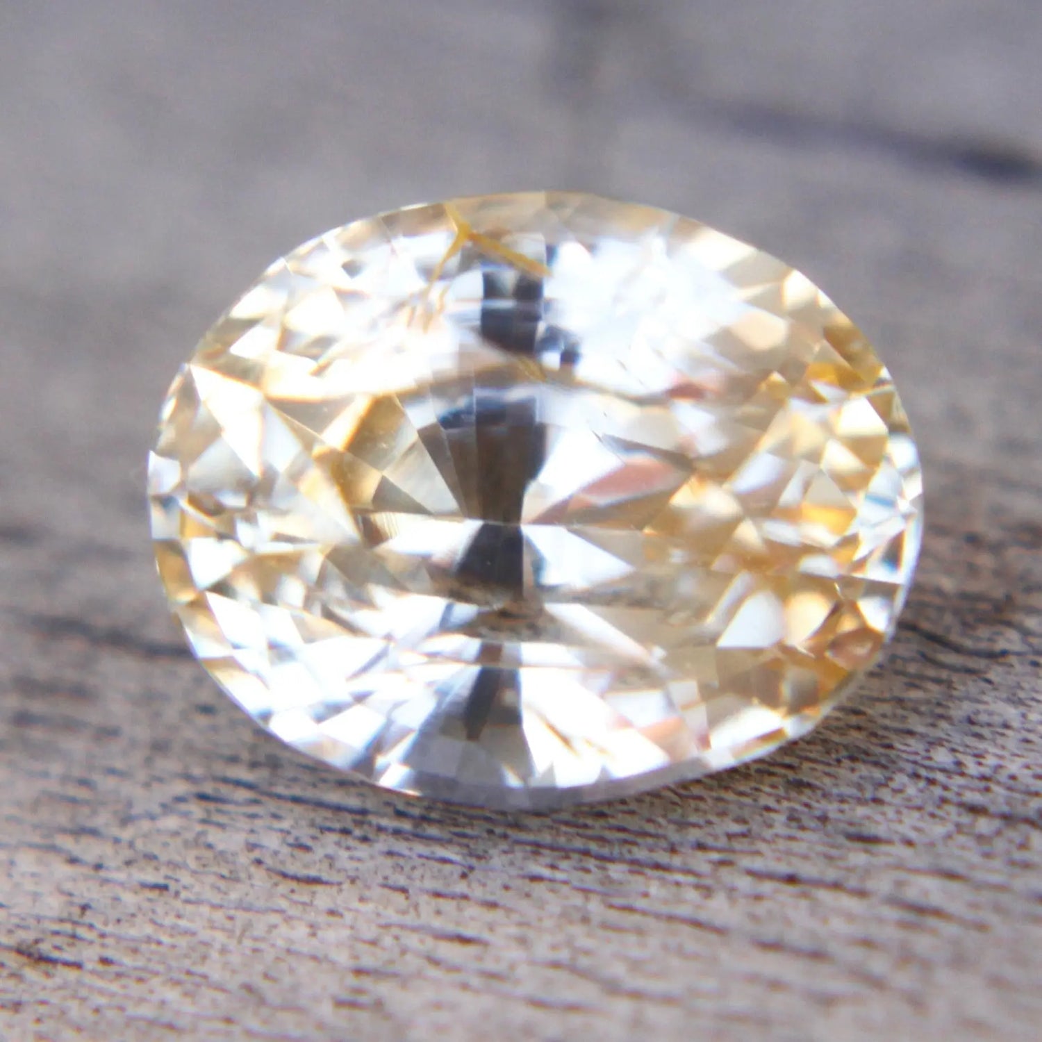 Natural Daffodil Yellow Sapphire gems-756e