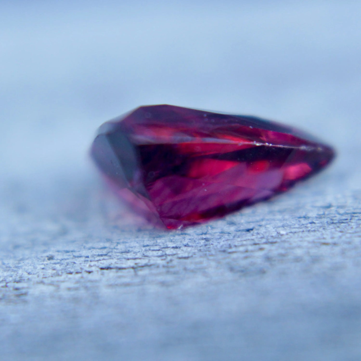 Natural Garnet Sapphirepal