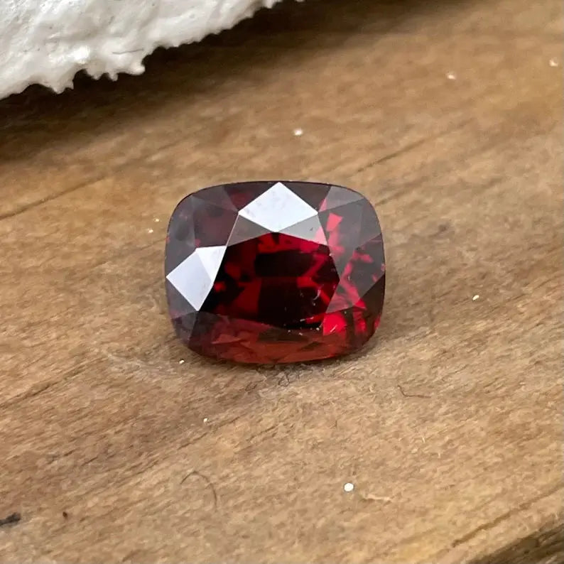 Natural Garnet - Sapphire Pal