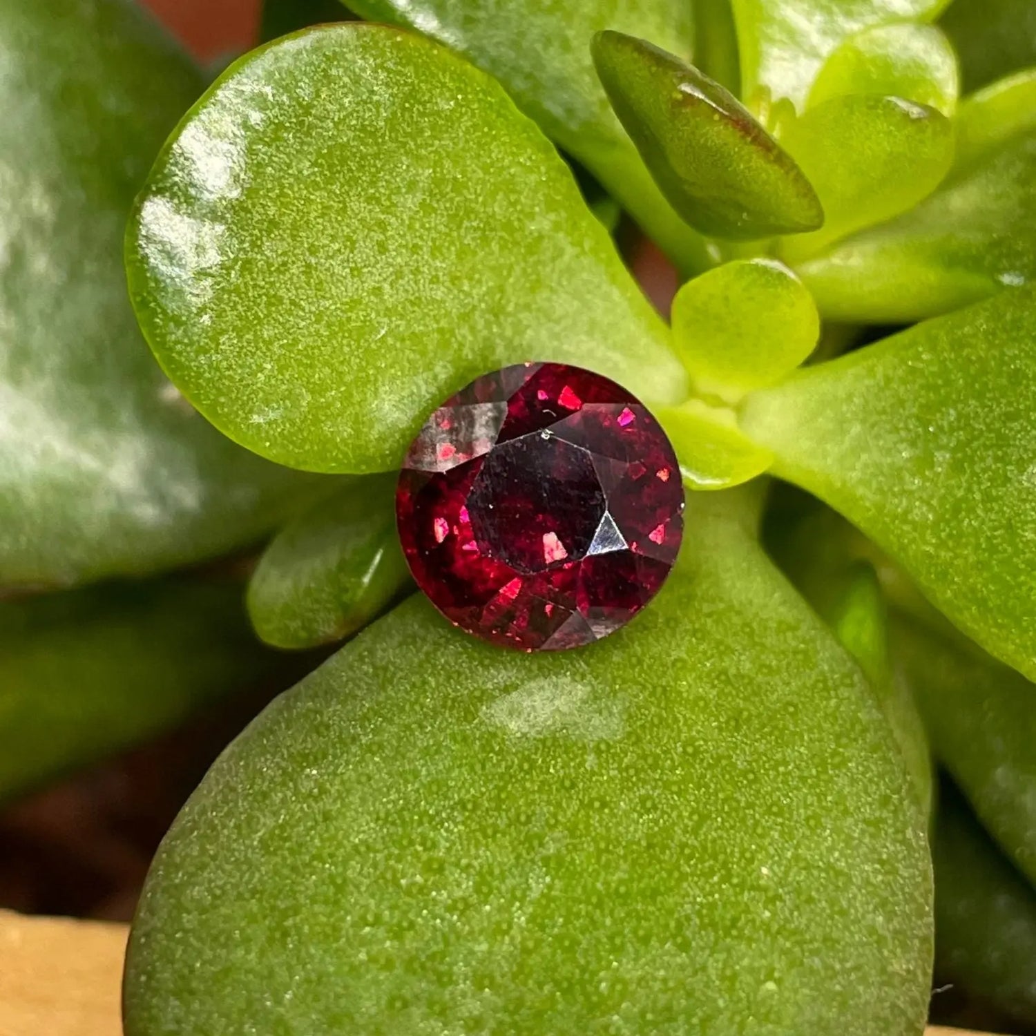 Natural Garnet gems-756e