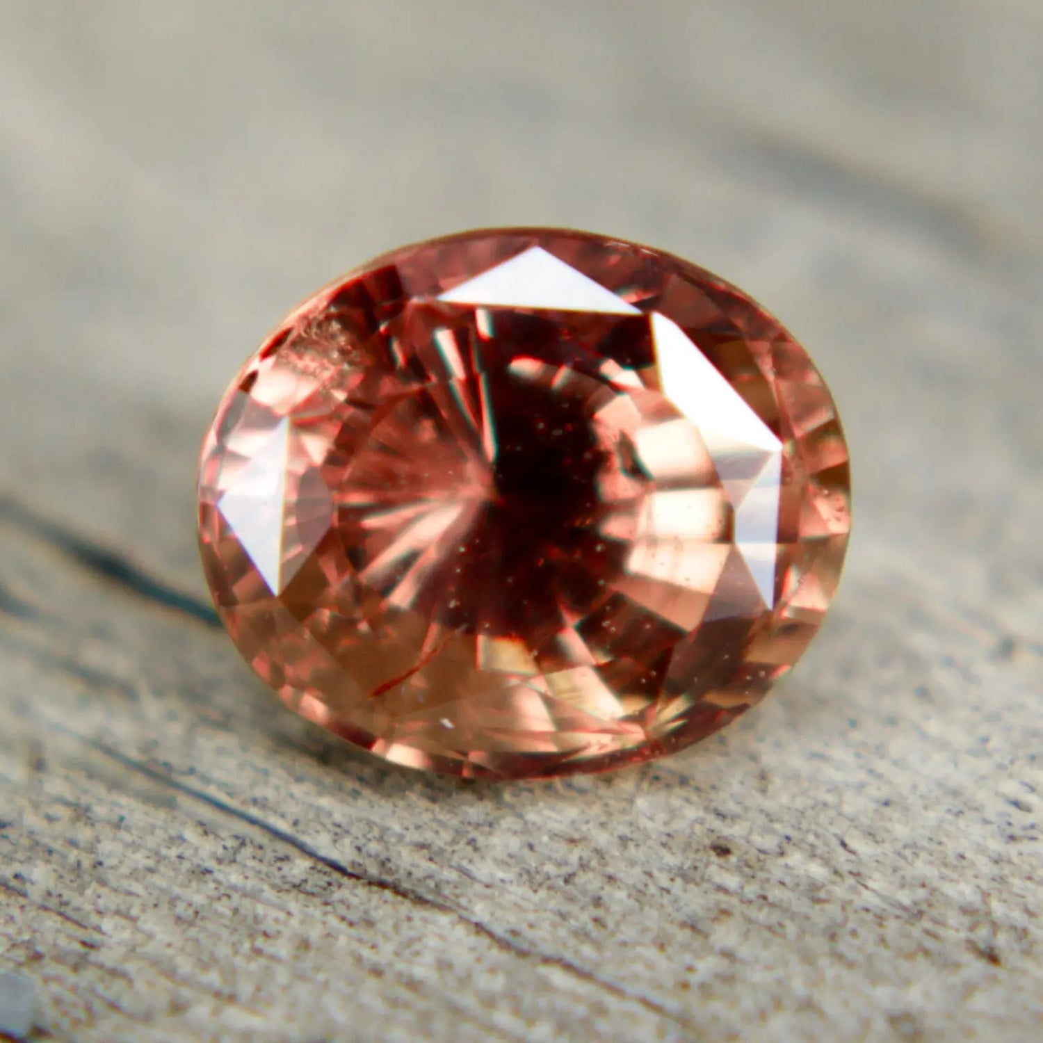 Natural Golden Brown Sapphire gems-756e