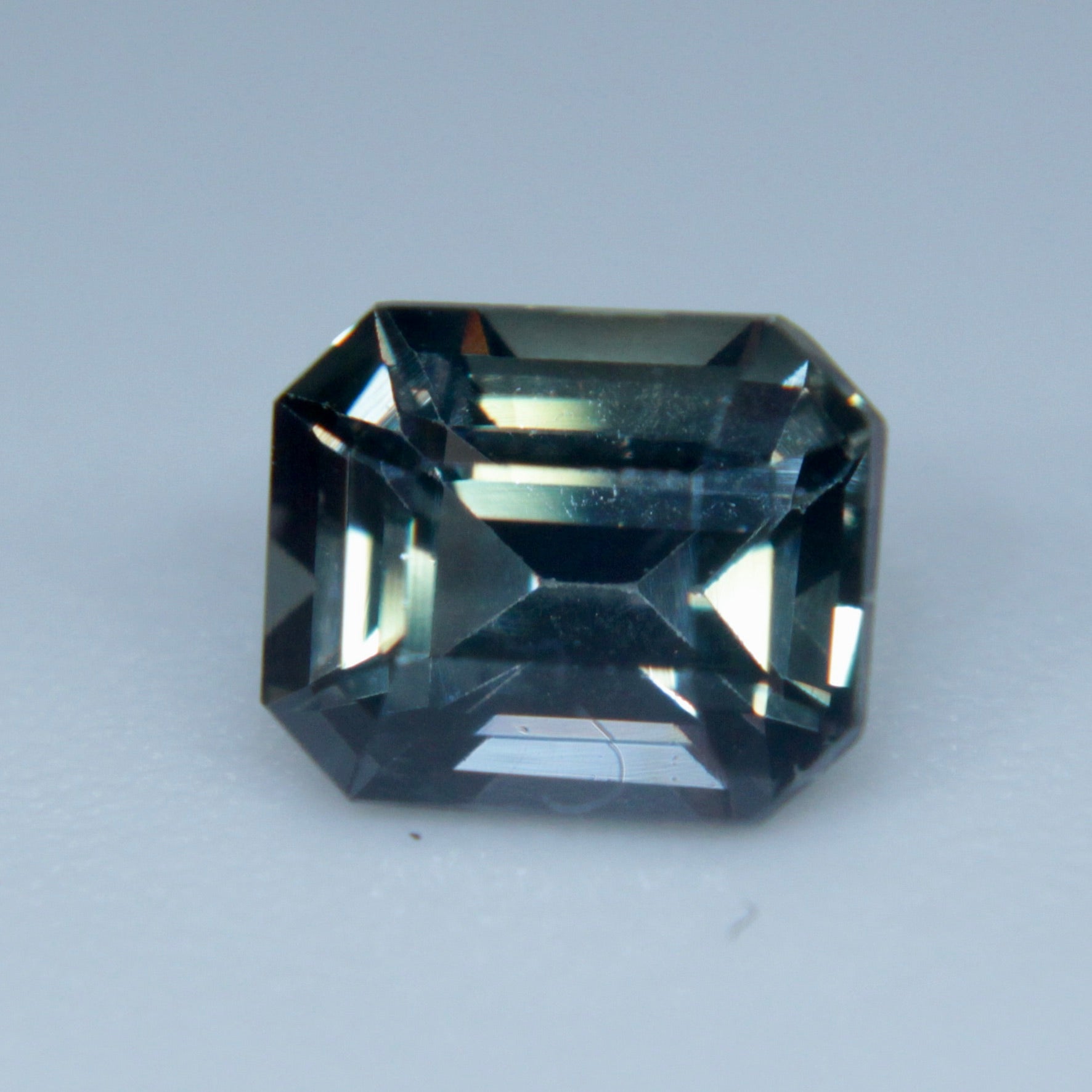 Natural Green Sapphire Sapphirepal