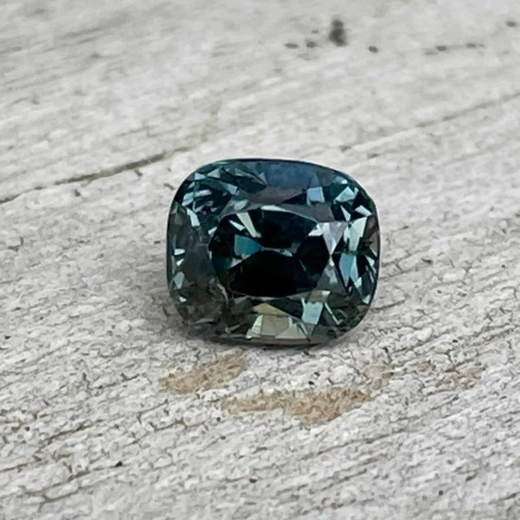 Natural Green Sapphire Sapphirepal