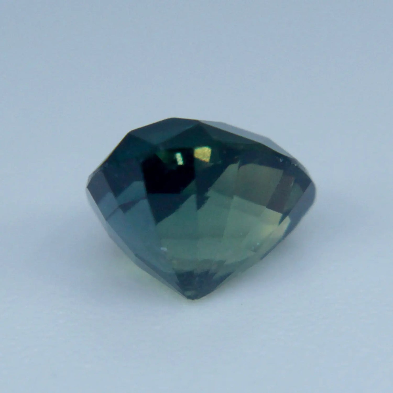 Natural Green Sapphire gems-756e