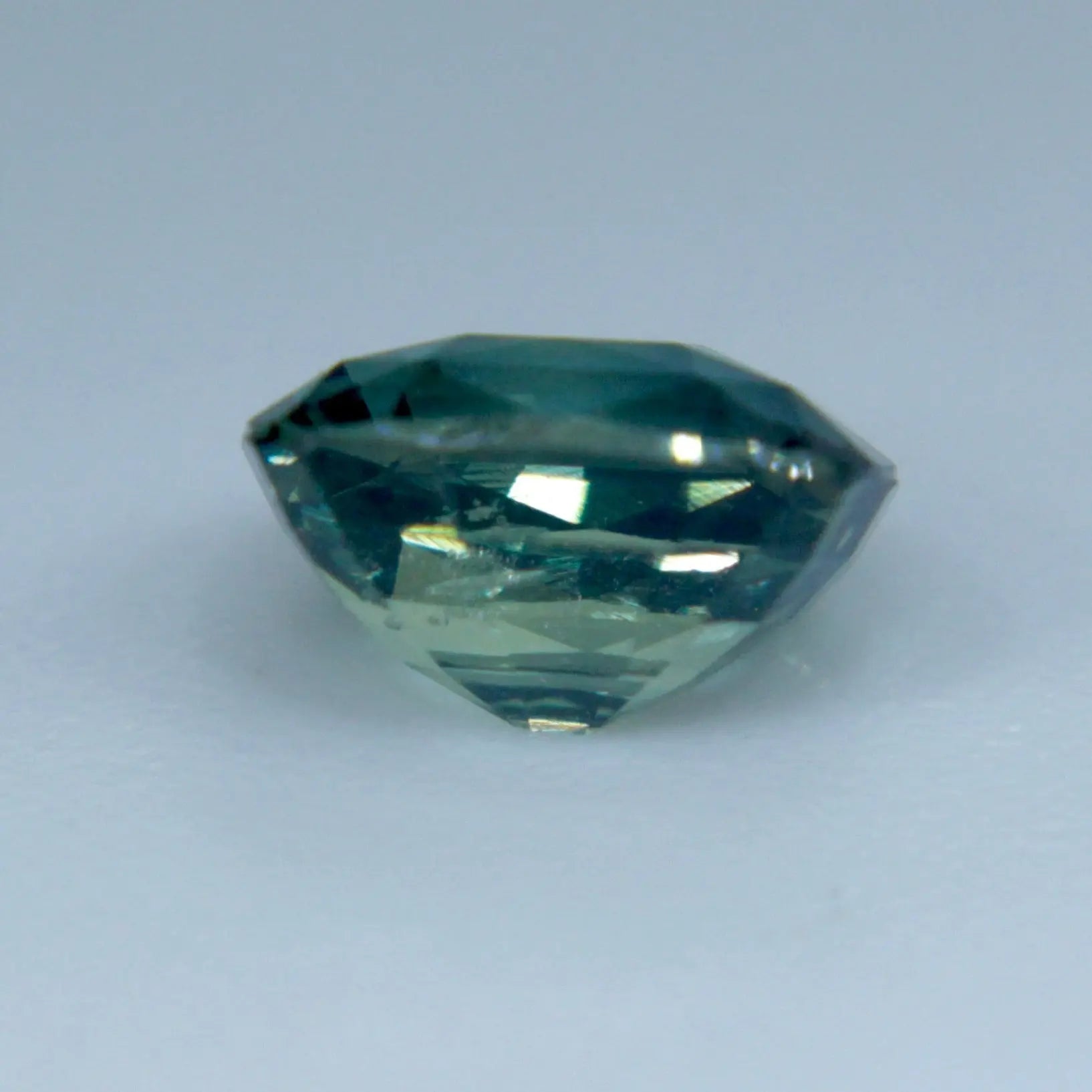 Natural Green Sapphire gems-756e