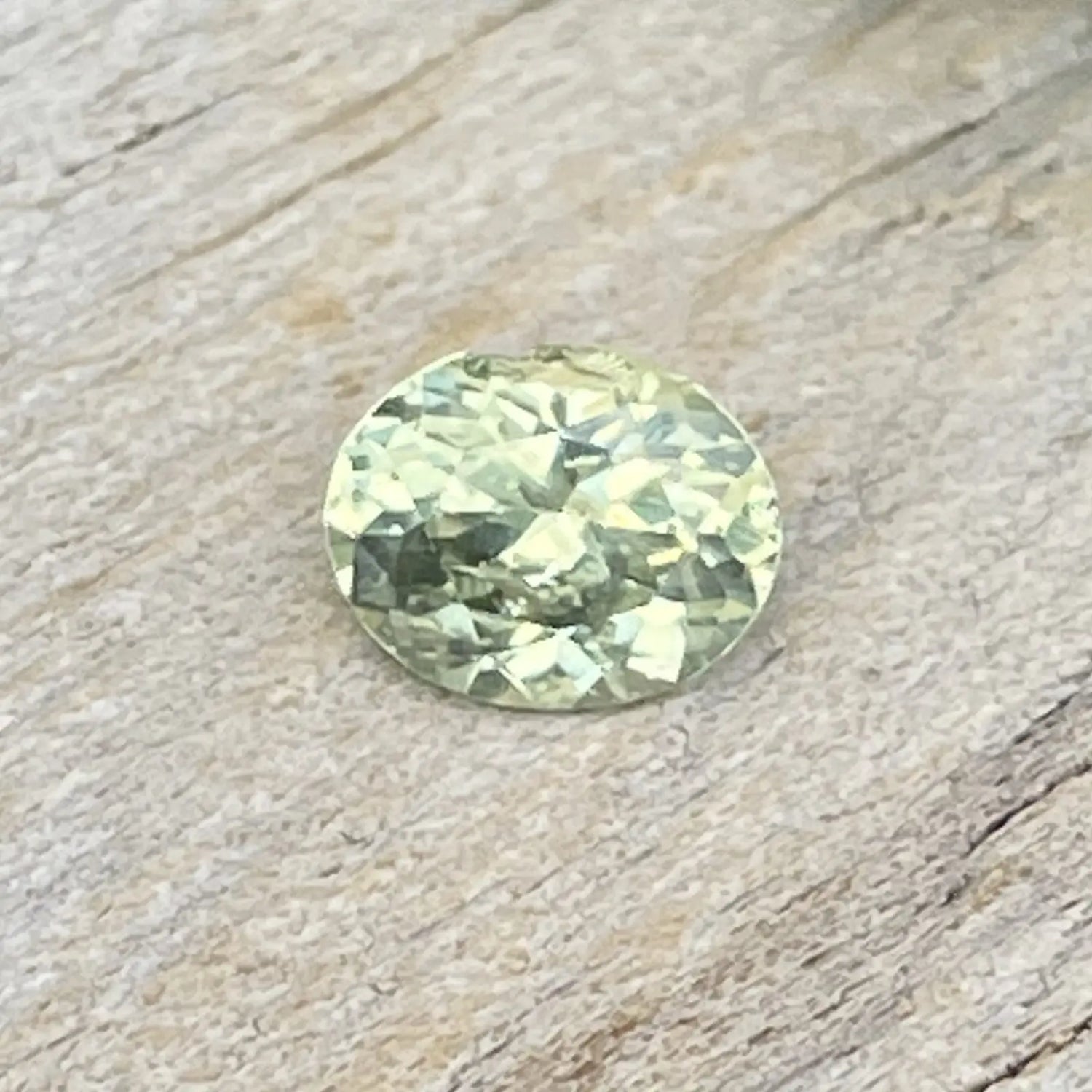 Natural Green Sapphire gems-756e