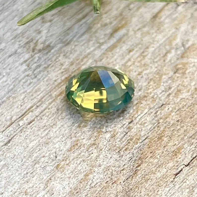 Natural Green Sapphire gems-756e