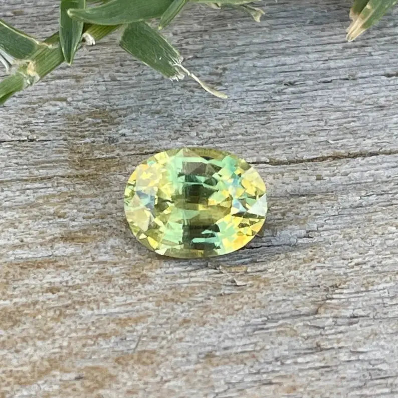 Natural Green Sapphire gems-756e