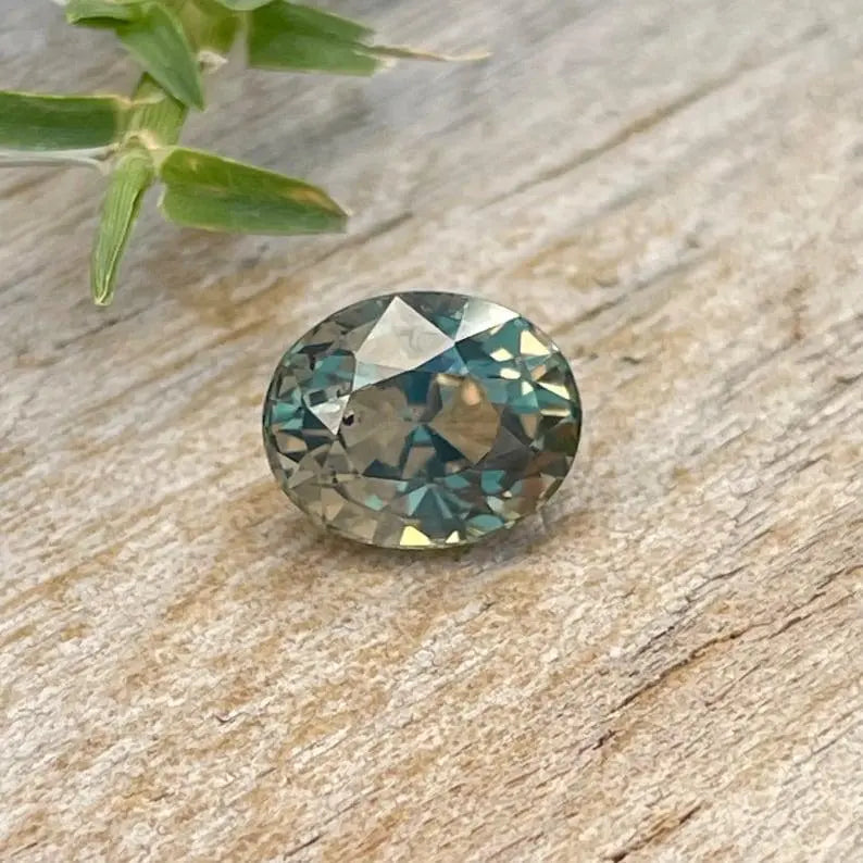 Natural Green Sapphire gems-756e