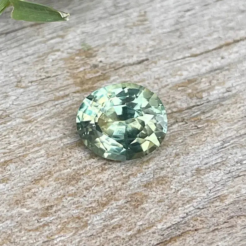 Natural Green Sapphire gems-756e