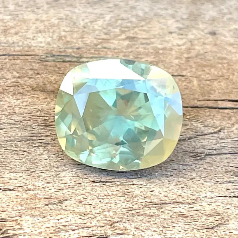 Natural Green Sapphire gems-756e