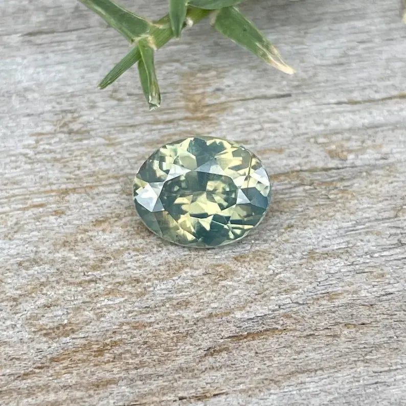 Natural Green Sapphire gems-756e