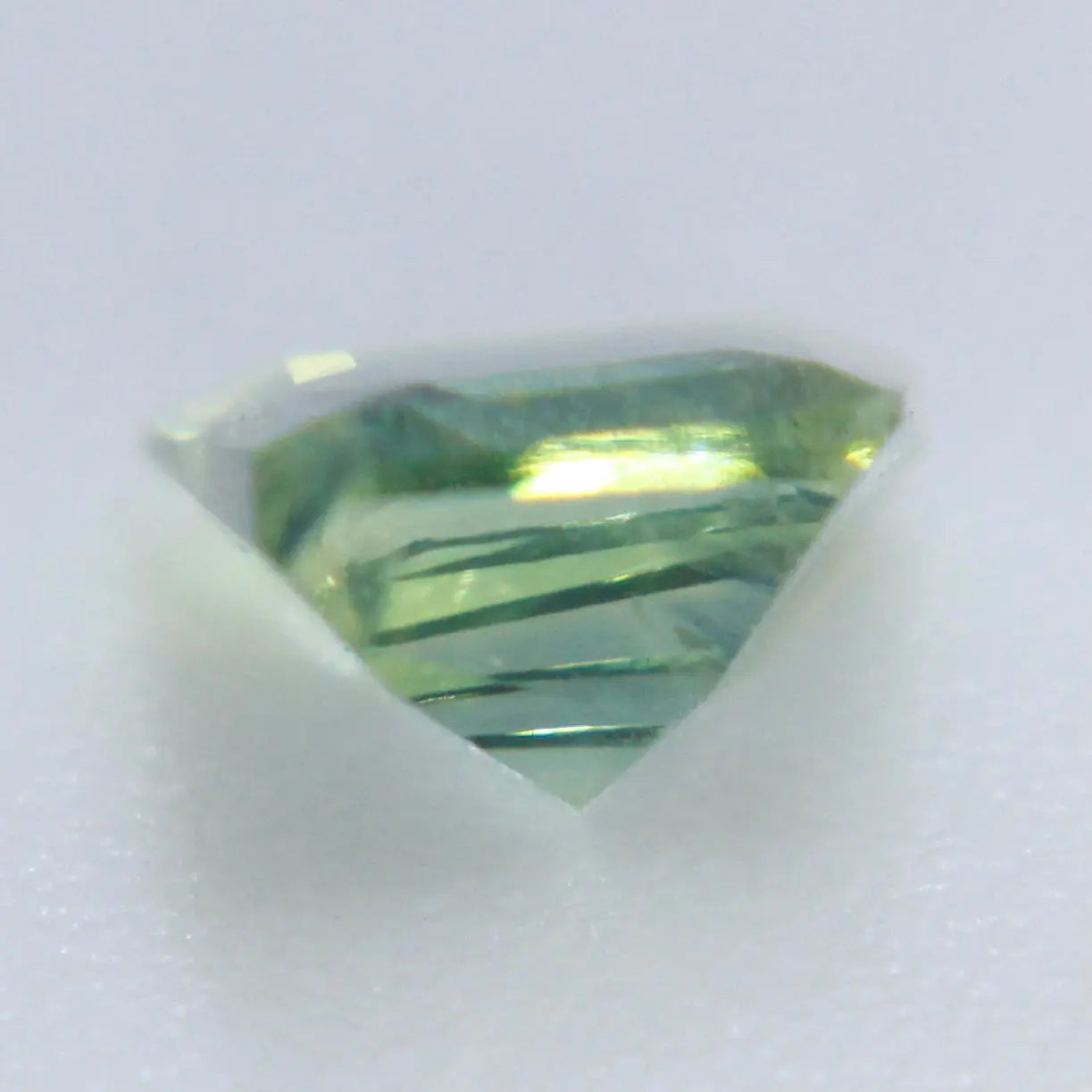 Natural Green Sapphire gems-756e