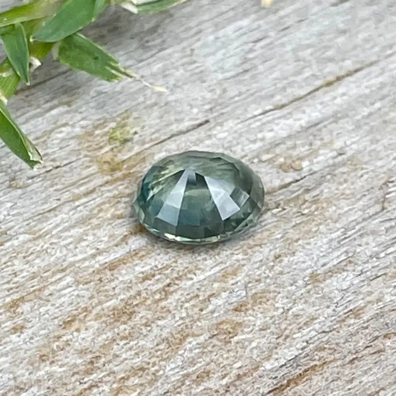 Natural Green Sapphire gems-756e