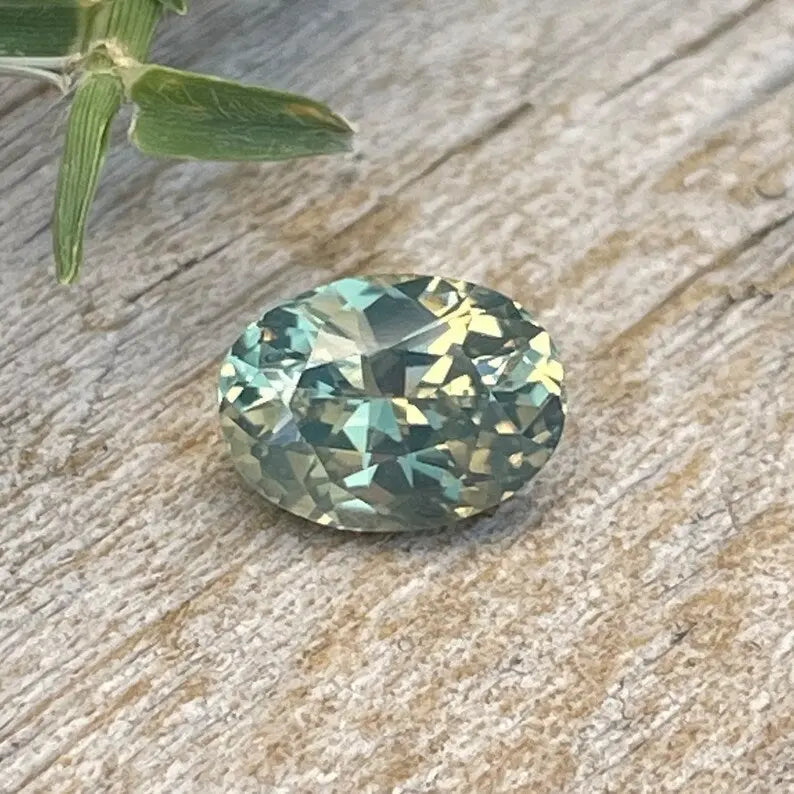 Natural Green Sapphire gems-756e