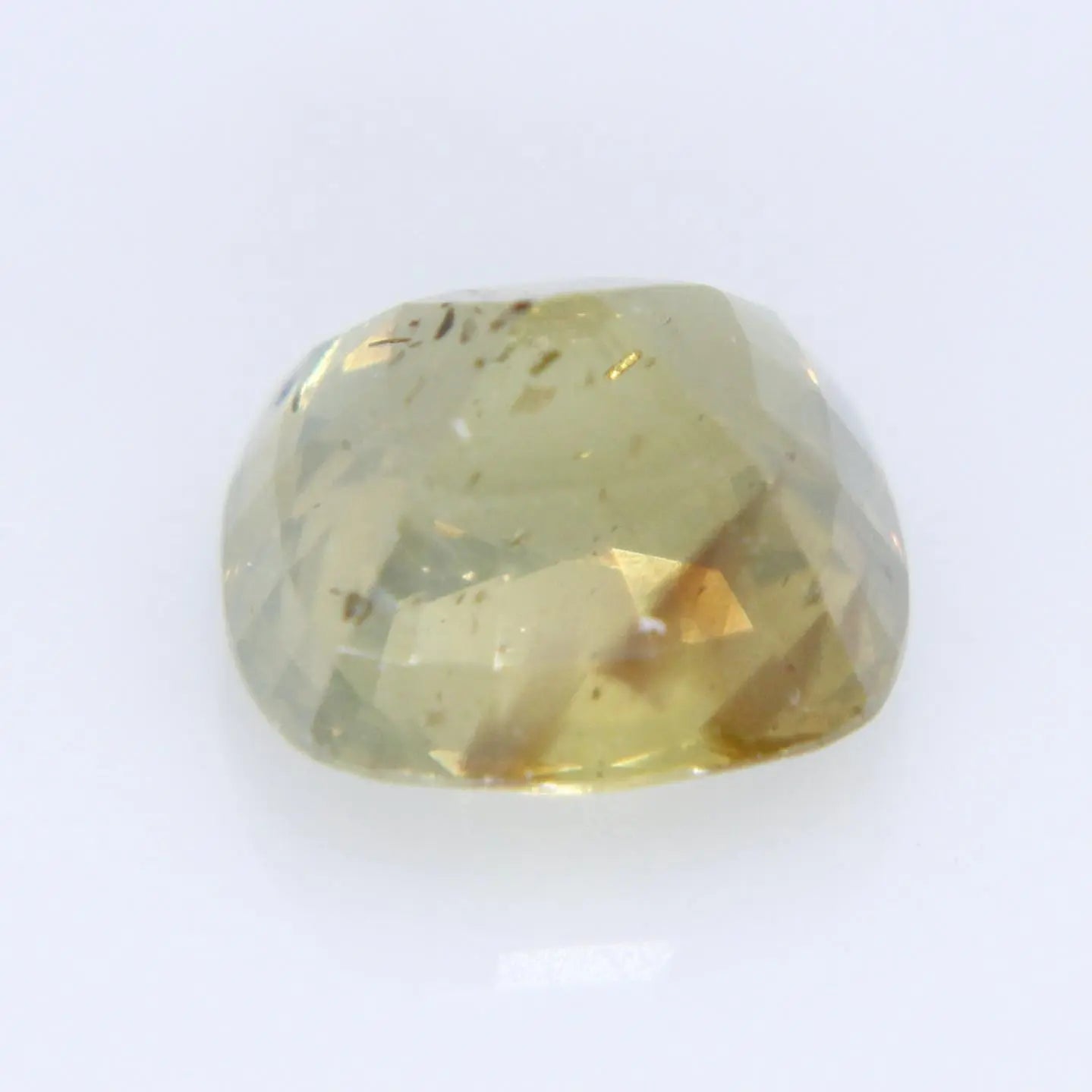 Natural Greenish Yellow Sapphire gems-756e