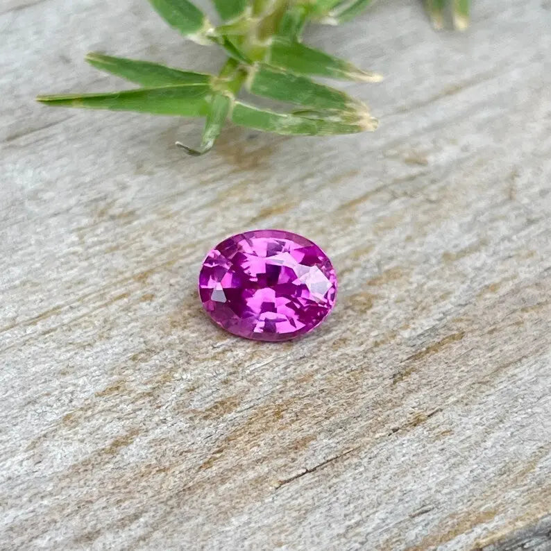 Natural Hot Pink Sapphire gems-756e