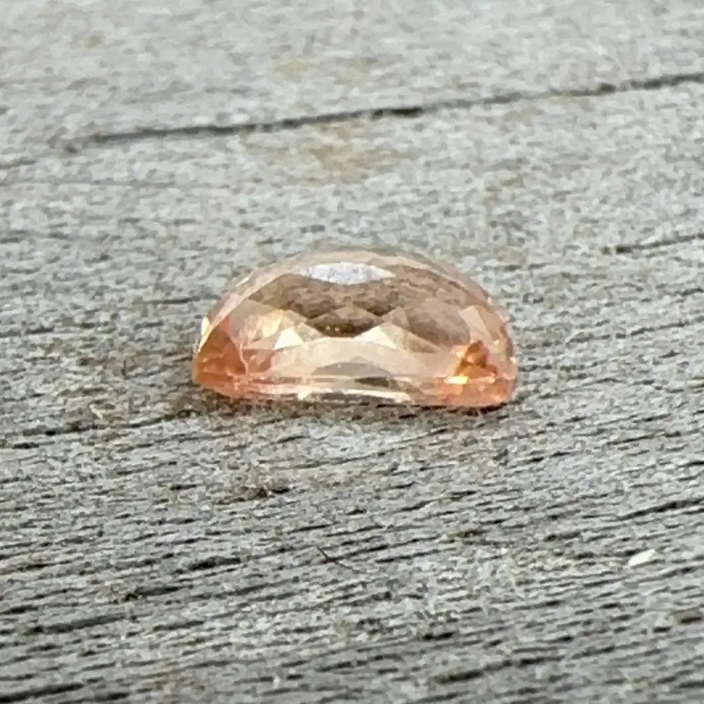 Natural Padparadscha Sapphire gems-756e